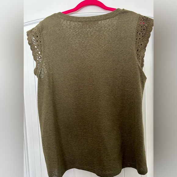 Loft V-Neck Top with Crochet Detail Size XL - Picture 2 of 2